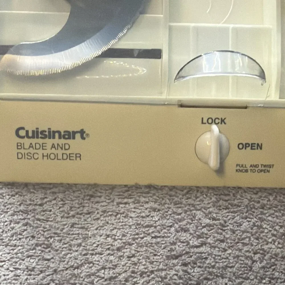 Cuisinart DLC-11 Deluxe 11 Cup Food Processor White 600W w/ Bowl, Lid, Discs
